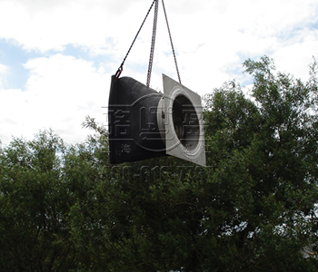 暴雨過后人們出行方便全依賴于鴨嘴閥的功勞！