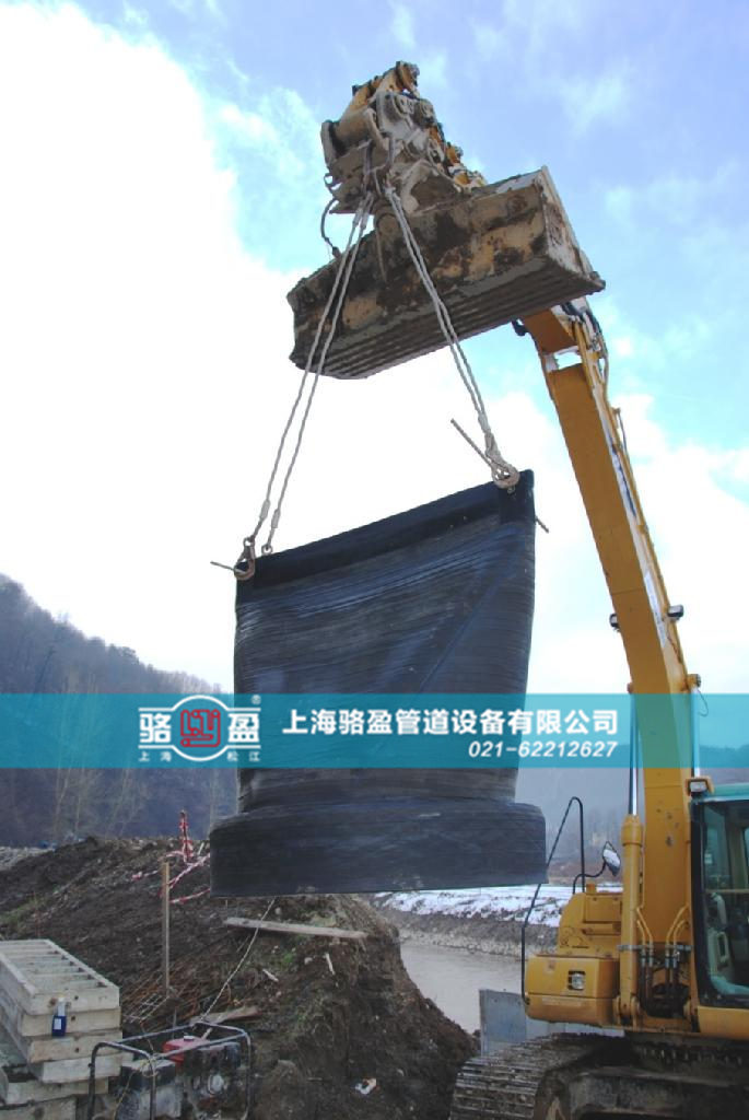 大口徑橡膠法蘭式<a href=http://www.hffbqu.cn/ target=_blank class=infotextkey><a href=http://www.hffbqu.cn target=_blank class=infotextkey>鴨嘴閥</a></a>安裝圖